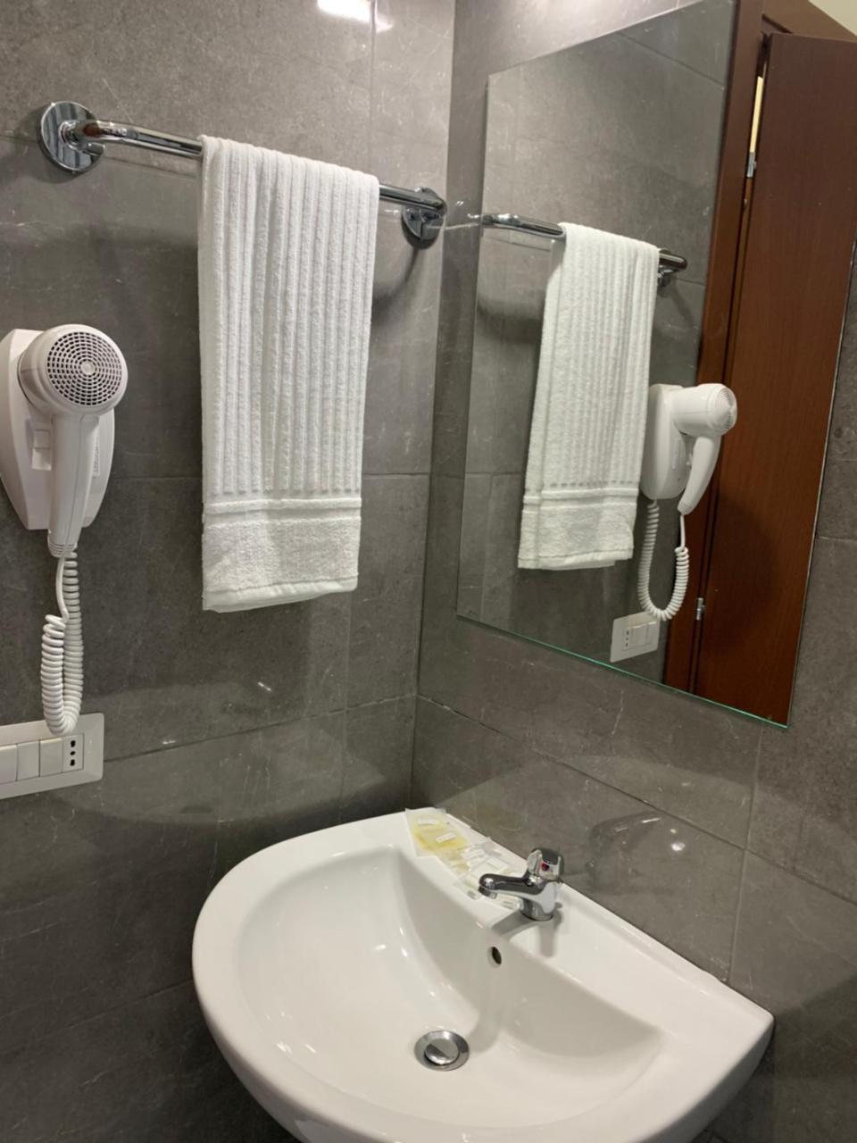 Tune Homes B&B Рим Екстериор снимка